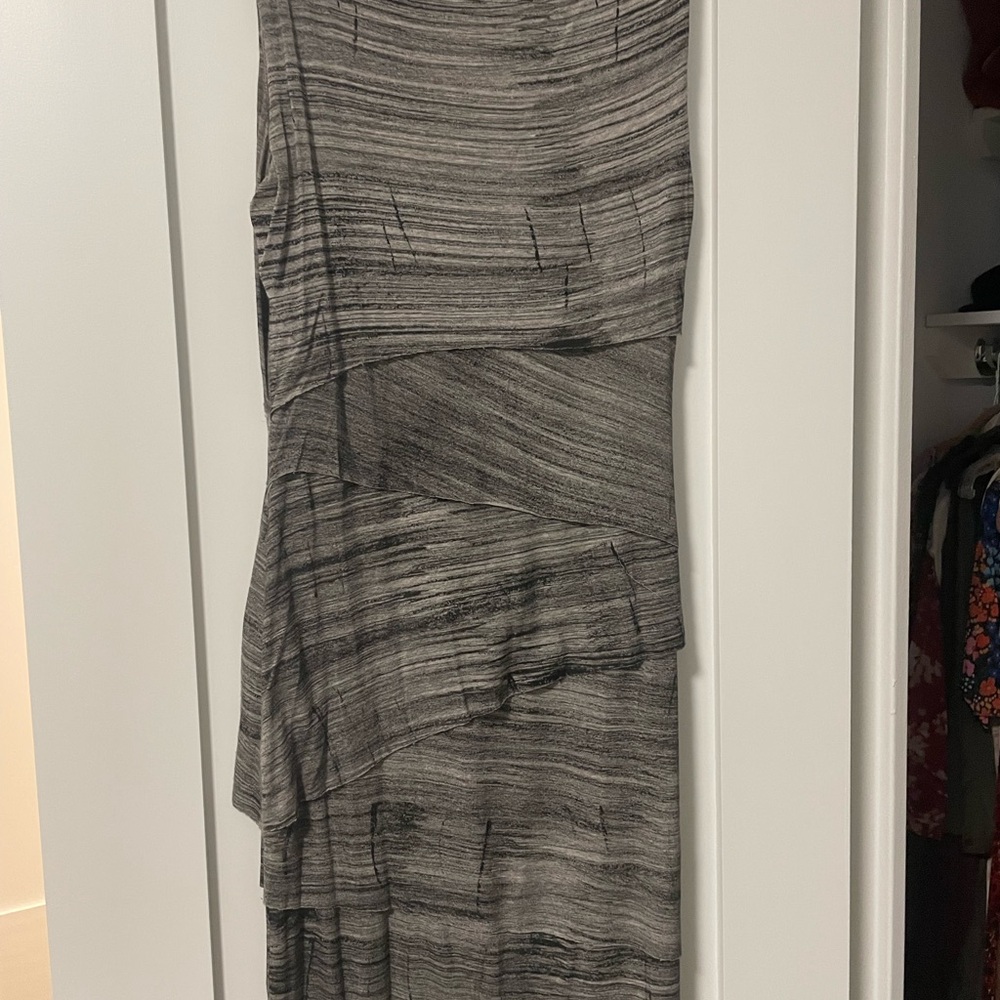 Elegant Gray Sleeveless Dress